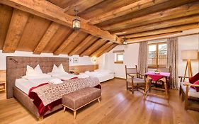 Romantik Hotel Im Weissen Roessl Am Wolfgangsee